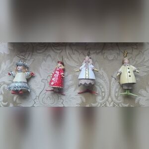 Chritmas Krinkles set of 4 Carolers inspired by artist Patience Brewster.